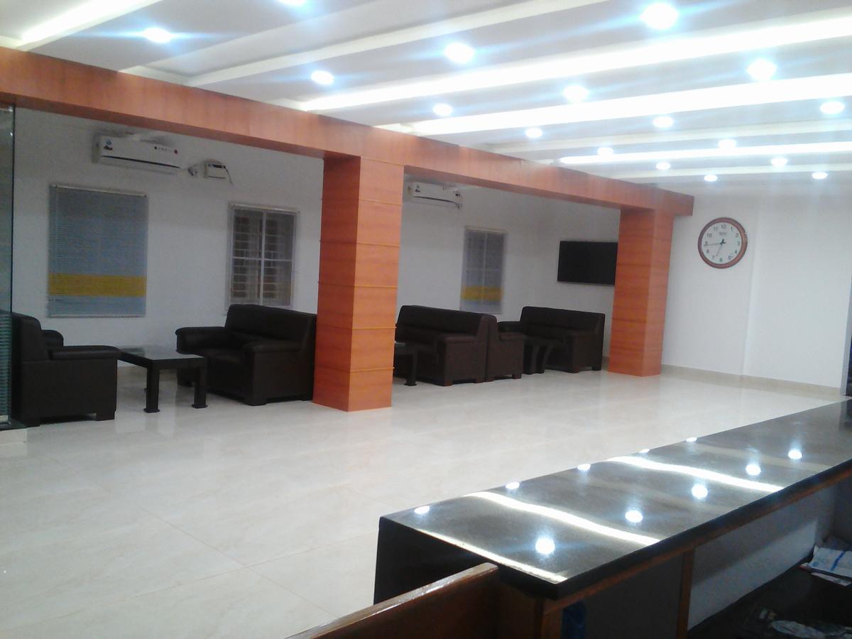 Surag Residency Hotel Tiruchirappalli Ngoại thất bức ảnh