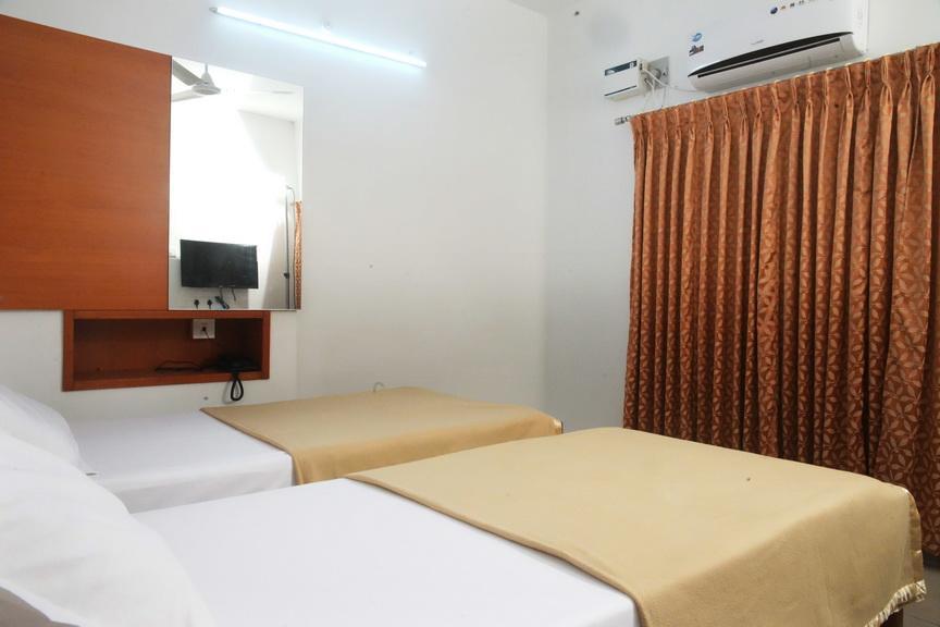 Surag Residency Hotel Tiruchirappalli Ngoại thất bức ảnh