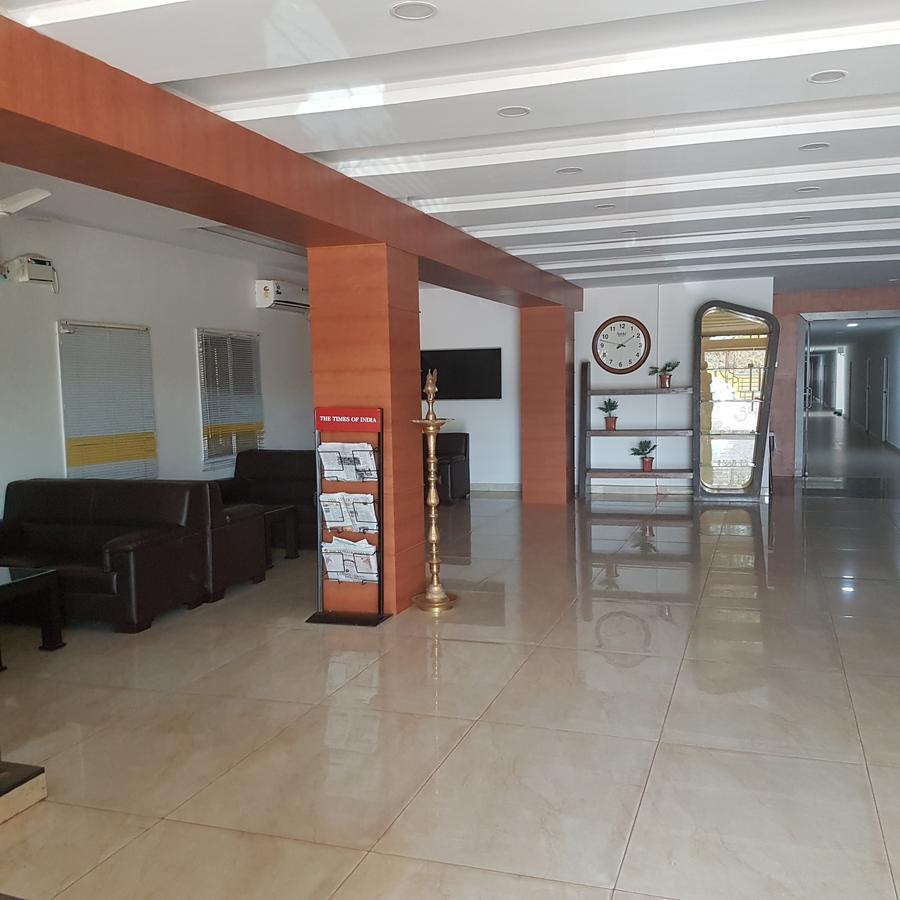Surag Residency Hotel Tiruchirappalli Ngoại thất bức ảnh